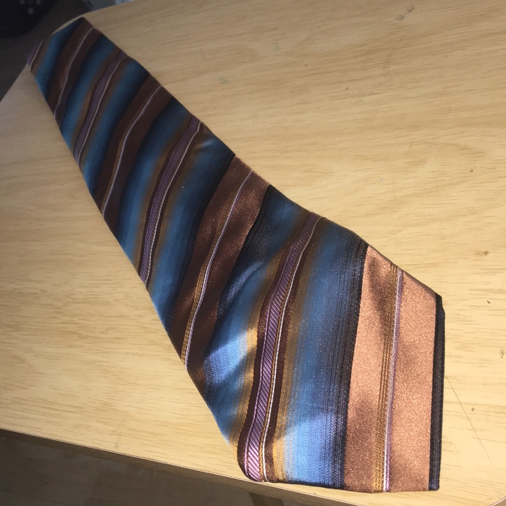 NWT Kenneth Cole tie